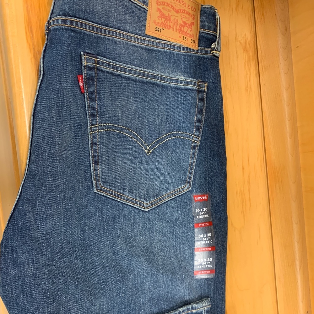 Levi’s 36x30 athletic fit.
